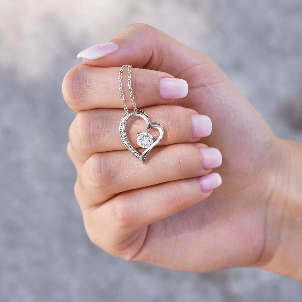 MY AUGUST QUEEN FOREVER LOVE NECKLACE