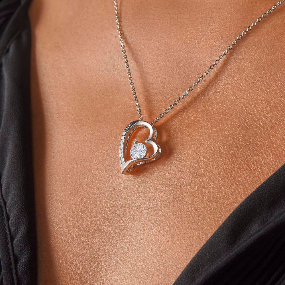 MY AUGUST QUEEN FOREVER LOVE NECKLACE